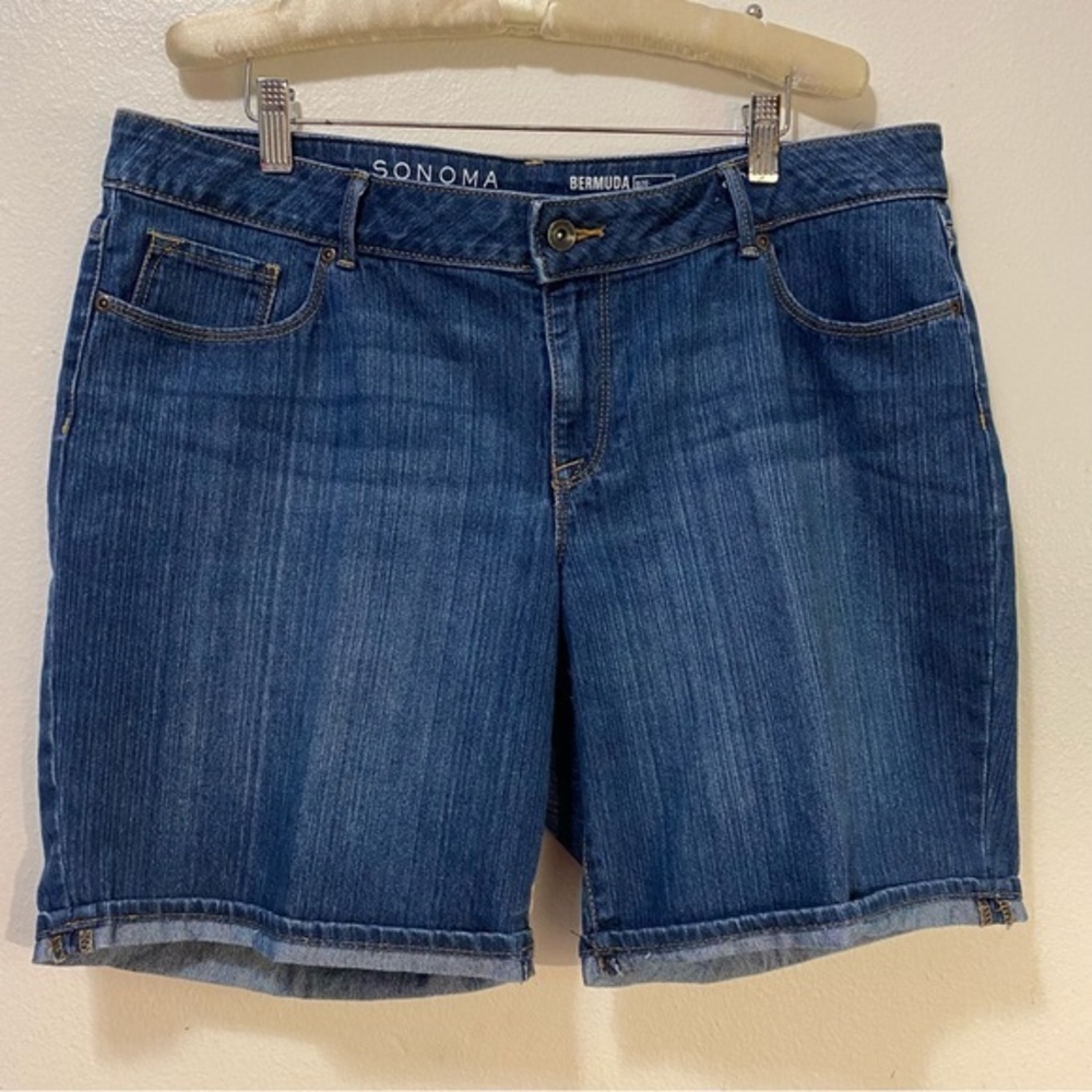 Sonoma Shorts Bermuda Blue Jean Women’s Size 16P Mid Rise
